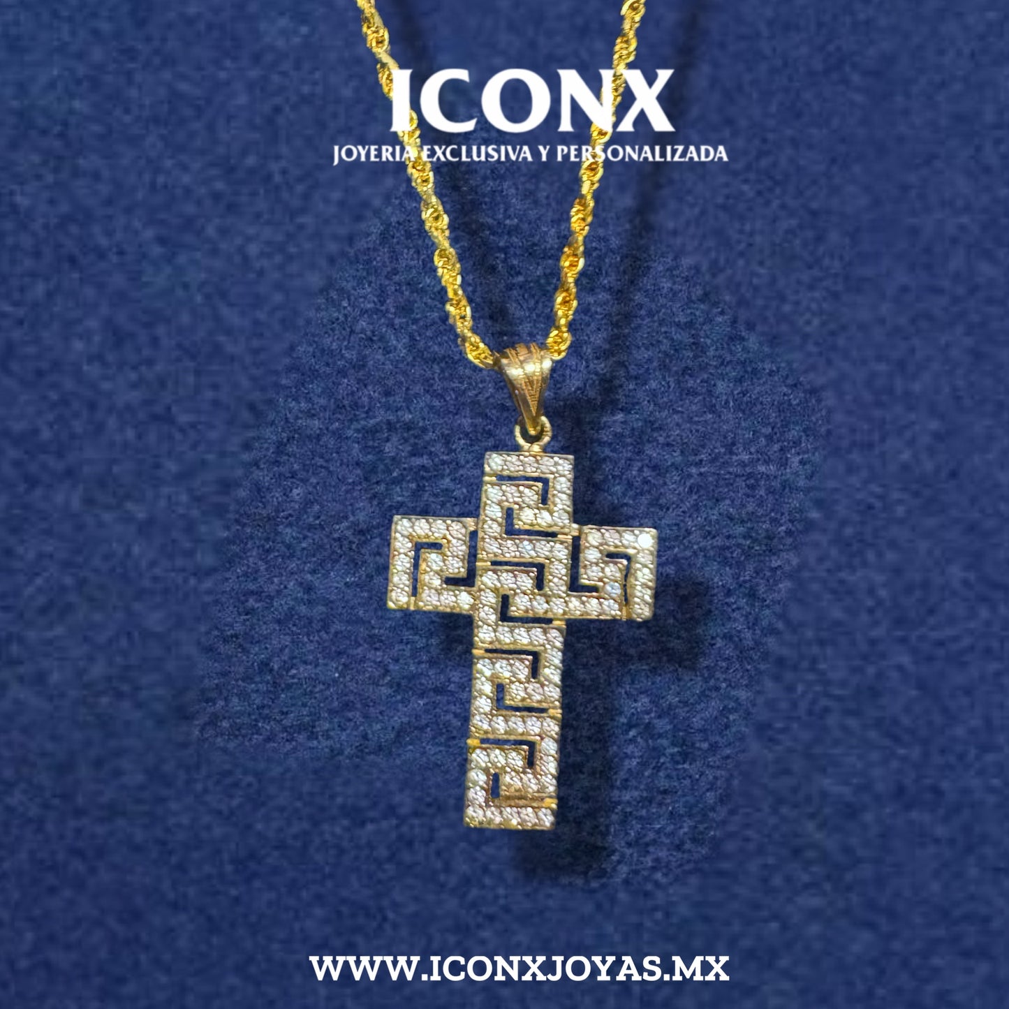 Cruz con Diamantes