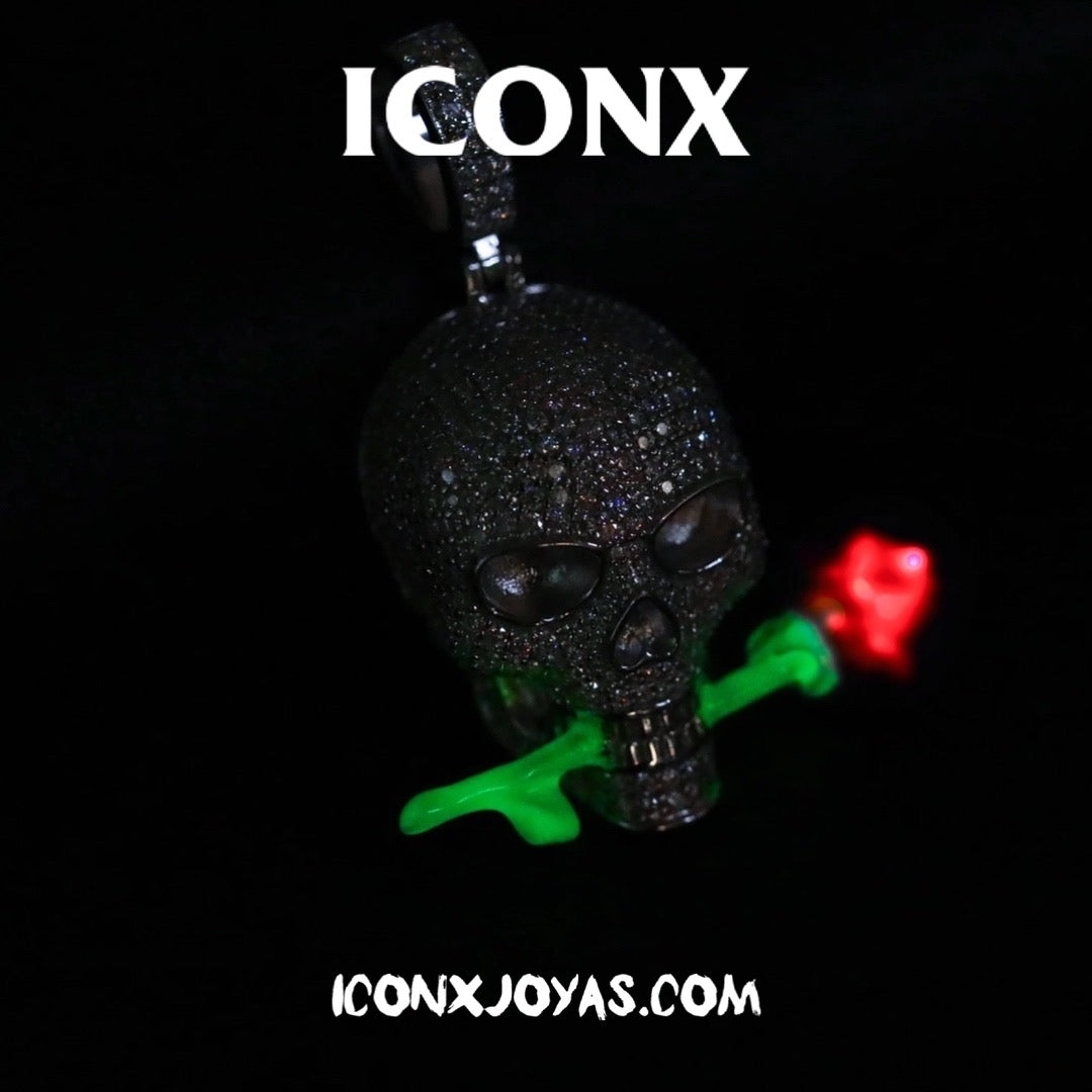 SKULL ROSE DIJE DIAMANTES